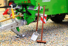 Load image into Gallery viewer, PYOA3094 Shovel and Broom Set