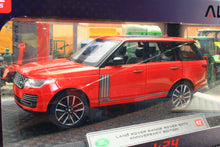 Load image into Gallery viewer, Q2001AR QY 1:24 Scale Range Rover 50th Anniversary Version in Red with Lights and Sound