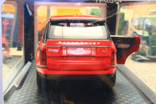 Load image into Gallery viewer, Q2001AR QY 1:24 Scale Range Rover 50th Anniversary Version in Red with Lights and Sound