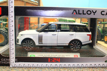 Load image into Gallery viewer, Q2001AW QY 1:24 Scale Range Rover 50th Anniversary Version in White with Lights and Sound
