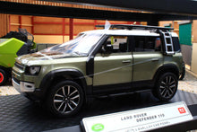 Load image into Gallery viewer, QXT2401014G QY 1:24 Scale Land Rover Defender 110 in Green with Lights and sound