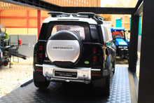 Load image into Gallery viewer, QXT2401014K QY 1:24 Scale Land Rover Defender 110 in Black with Lights and sound