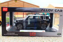 Load image into Gallery viewer, QXT2401014K QY 1:24 Scale Land Rover Defender 110 in Black with Lights and sound