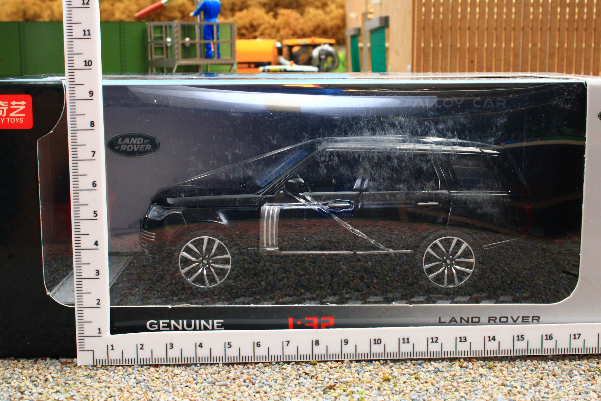 Q3001A-BK QY 1:32 Scale Range Rover 50th Anniversary version in Black ...