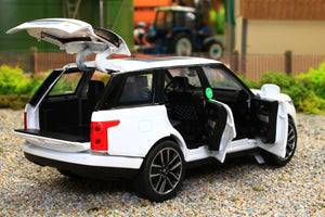 QXT2401016W QY 1:32 Scale Range Rover 50th Anniversary version in White with lights and sound