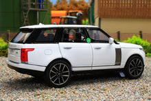 Load image into Gallery viewer, QXT2401016W QY 1:32 Scale Range Rover 50th Anniversary version in White with lights and sound