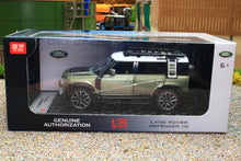 Load image into Gallery viewer, QXT2401017G QY 1:32 Scale New Land Rover Defender 110 in Green with lights and sound