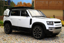 Load image into Gallery viewer, QXT2401017W QY 1:32 Scale New Land Rover Defender 110 in white with lights and sound