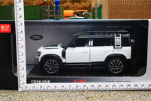 Load image into Gallery viewer, QXT2401017W QY 1:32 Scale New Land Rover Defender 110 in white with lights and sound