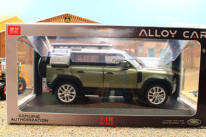 QXT2401183G QY 1:18 Scale Land Rover Dender 110 in Metallic Green with Lights and Sound