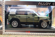 Load image into Gallery viewer, QXT2401183G QY 1:18 Scale Land Rover Dender 110 in Metallic Green with Lights and Sound