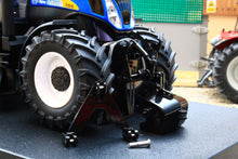 Load image into Gallery viewer, R30126132ScaleROSNewHollandT7070TractorREVPIC10
