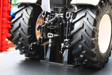 Load image into Gallery viewer, R302099 ROS 1:32 Scale Lamborghini 1706 Second Generation 4WD Tractor in white