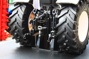 R302099 ROS 1:32 Scale Lamborghini 1706 Second Generation 4WD Tractor in white