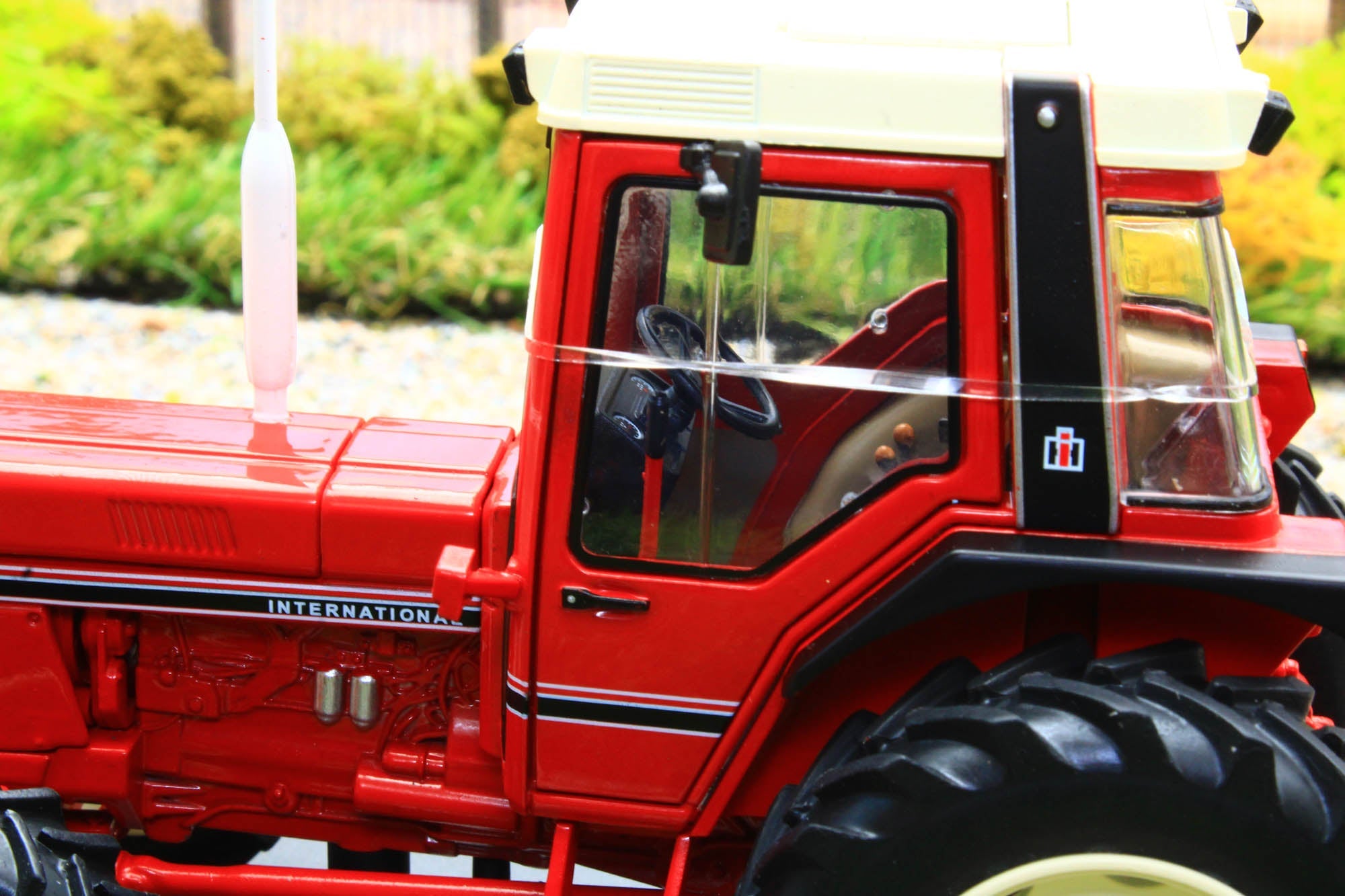 REP247 Replicagri 1:32 Scale Case IH 955XL 4wd Tractor – Brushwood Toys