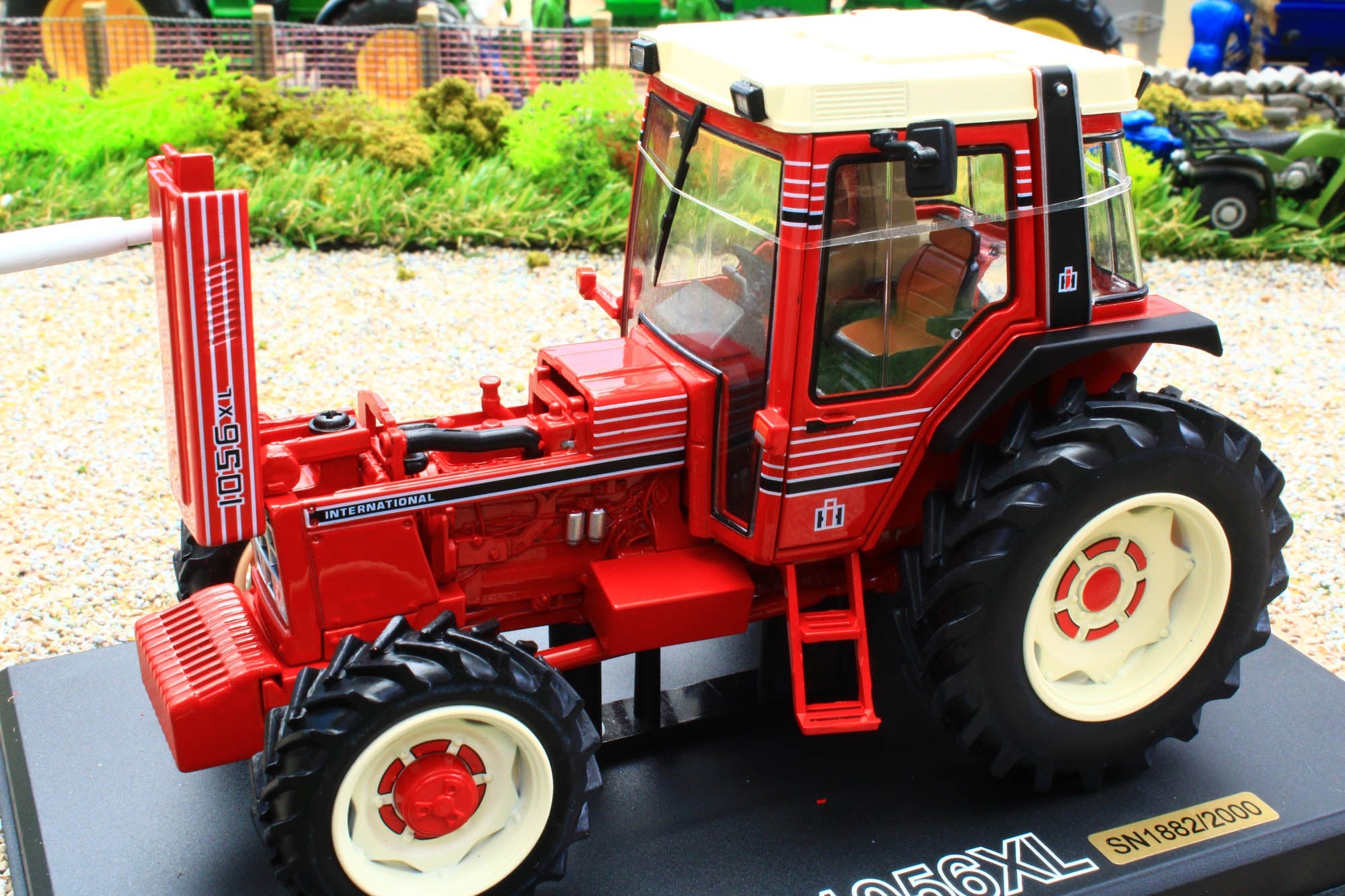 Les tracteurs des lecteurs : Un IH 1056 XL entièrement rénové – FARM Les tracteurs des lecteurs : Un IH 1056 XL entièrement rénové – FARM