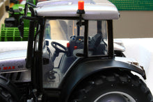 Load image into Gallery viewer, R301108 1:32 Scale Ros Hurliman XB Max 100 4WD Tractor
