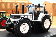 Load image into Gallery viewer, ROS302099 ROS 132 Scale Lamborghini 1706 4WD Tractor