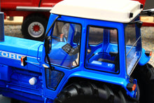 Load image into Gallery viewer, SCH00531 Schuco 1:32 Scale Ford 8210 4WD Tractor Pro Resin Model