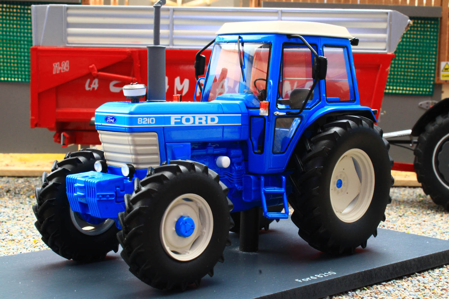 SCH00531 Schuco 1:32 Scale Ford 8210 4WD Tractor Pro Resin Model