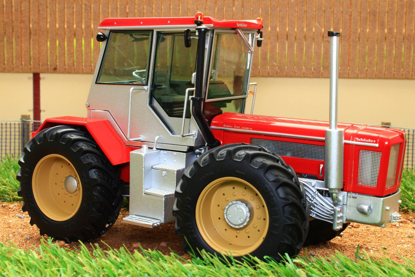 SCH07628 SCHUCO SCHUTLER 2500 VL TRACTOR