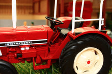 Load image into Gallery viewer, Sch07793 Schuco International 433 Tractor With Open Cab Tractors And Machinery (1:32 Scale)