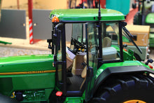 Load image into Gallery viewer, SCH07887 Schuco John Deere 7700 Tractor