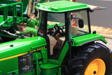 Load image into Gallery viewer, SCH07889 Schuco John Deere 4960 Tractor