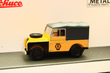 Load image into Gallery viewer, SCH87U00047 Schuco 1:87 Scale Land Rover 88 AA Version