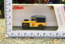 Load image into Gallery viewer, SCH87U00047 Schuco 1:87 Scale Land Rover 88 AA Version