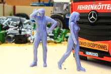 Load image into Gallery viewer, PYOS97 Figure Set 1:32 Scale - 2 x Mechanics Male and Female (Requires Painting)