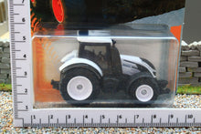 Load image into Gallery viewer, SIM501CMajorette187ScaleValtra4WDTractorinWhite_Pic4