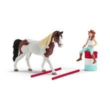 Load image into Gallery viewer, SL42441 Schleich Horse Club Hannah&#39;s Western Riding Set with rider and jump poles
