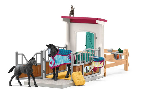 SL42611 Schleich Horse Club Loose Box with Mare and Foal