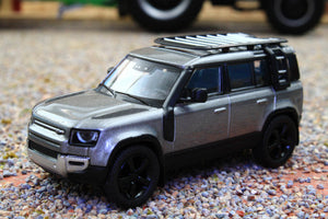 TAR64G020GY TARMAC WORKS 1:64 Scale Land Rover Defender 110 in grey