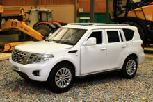 Load image into Gallery viewer, TAY32115013 Tayumo 1:32 Scale Nissan Patrol 4x4 vehicle in white with lights and sound