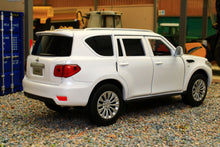 Load image into Gallery viewer, TAY32115013 Tayumo 1:32 Scale Nissan Patrol 4x4 vehicle in white with lights and sound