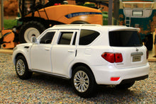 Load image into Gallery viewer, TAY32115013 Tayumo 1:32 Scale Nissan Patrol 4x4 vehicle in white with lights and sound