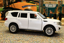 Load image into Gallery viewer, TAY32115013 Tayumo 1:32 Scale Nissan Patrol 4x4 vehicle in white with lights and sound