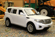 Load image into Gallery viewer, TAY32115013 Tayumo 1:32 Scale Nissan Patrol 4x4 vehicle in white with lights and sound