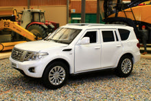 Load image into Gallery viewer, TAY32115013 Tayumo 1:32 Scale Nissan Patrol 4x4 vehicle in white with lights and sound