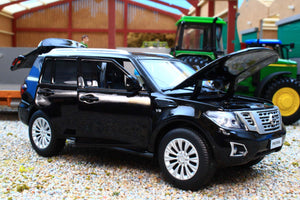 TAY32115014 Tayumo 1:32 Scale Nissan Patrol in Black Y62 4x4