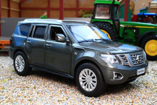 Load image into Gallery viewer, TAY32115015 Tayumo 1:32 Scale Nissan Patrol in Grey Y62 4x4