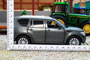 TAY32115015 Tayumo 1:32 Scale Nissan Patrol in Grey Y62 4x4