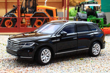 Load image into Gallery viewer, TAY32135013 TAYUMO 132 Scale Volkswagon Touareg with lights and sound