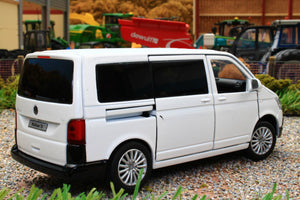 Tayumo 1:32 Scale VW Transporter Multivan T6 in White