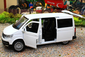 Tayumo 1:32 Scale VW Transporter Multivan T6 in White