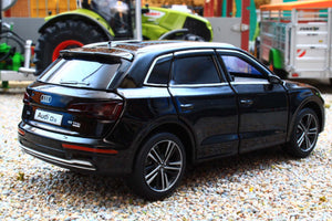 TAY32140022 TAYUMO 1:32 Scale Audi Q5 in Black