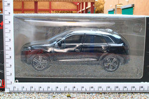 TAY32140022 TAYUMO 1:32 Scale Audi Q5 in Black