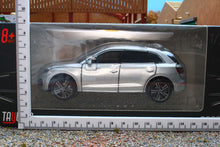 Load image into Gallery viewer, TAY32140024 TAYUMO 132 Scale Audi Q5 in Silver